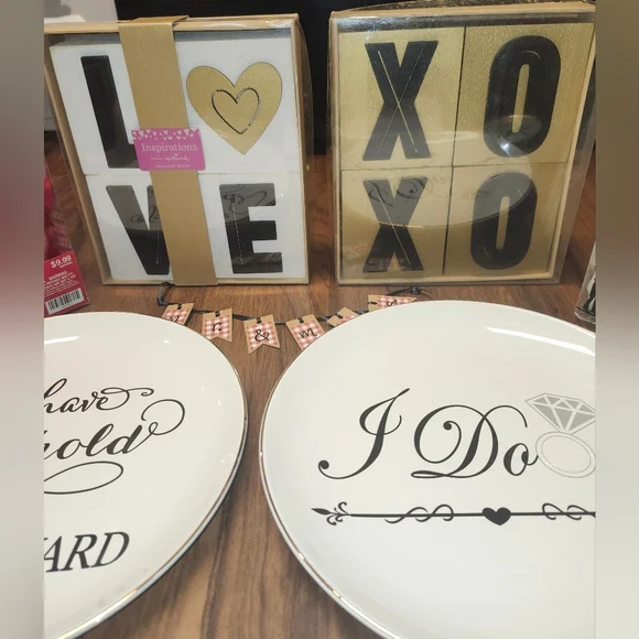 Mostly NWT/NIB Assorted Wedding Tabletop Decorations